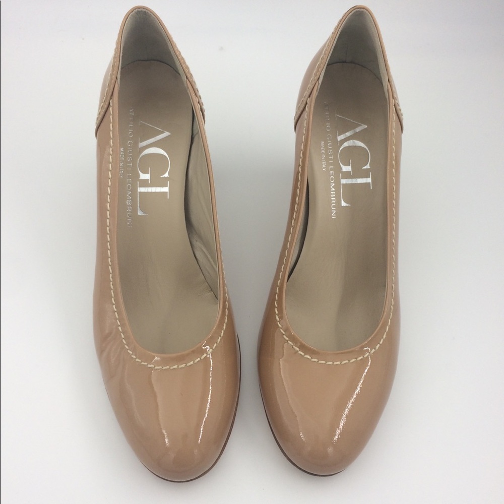 AGL Nude Patent Leather Pumps w Stacked Heel 40.5